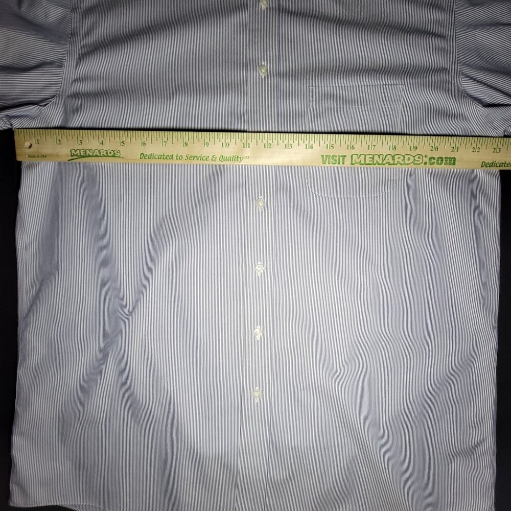 Roundtree & Yorke Mens Blue and White Striped Button Up Shirt Size 17 / 34 - Picture 11 of 11